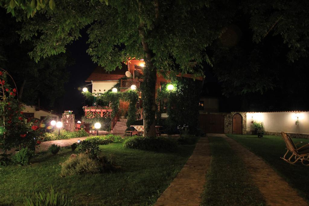 Orehite Guest House Samoko Dış mekan fotoğraf