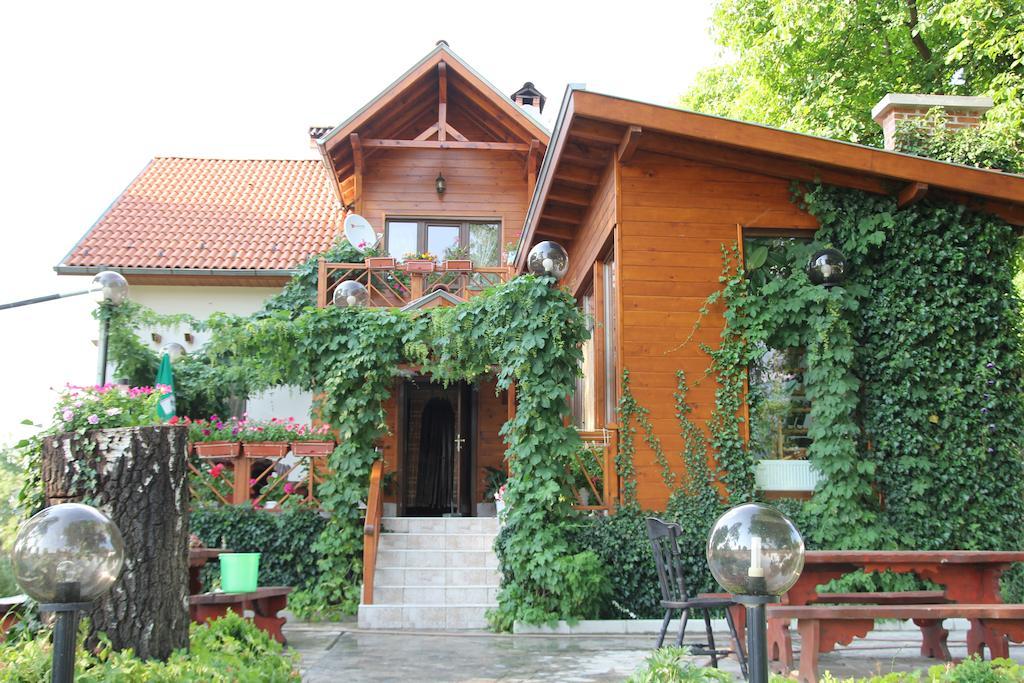 Orehite Guest House Samoko Dış mekan fotoğraf